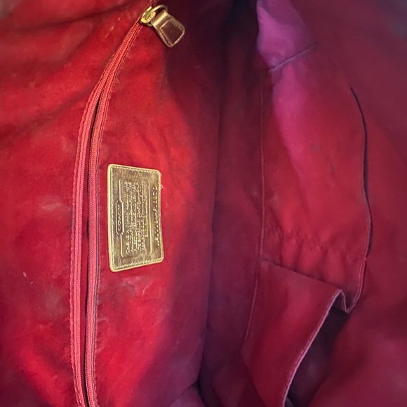 Coach purse, gold with hearts - Picture 5 of 7